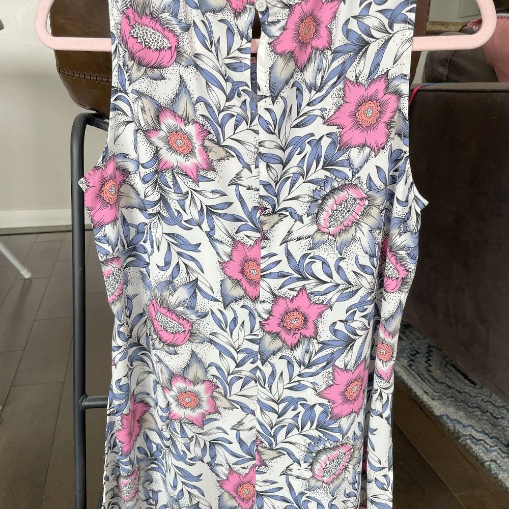 Philosophy Sleeveless Tunic Tank Blouse Floral Multi Print Silky Hi-Low Hem